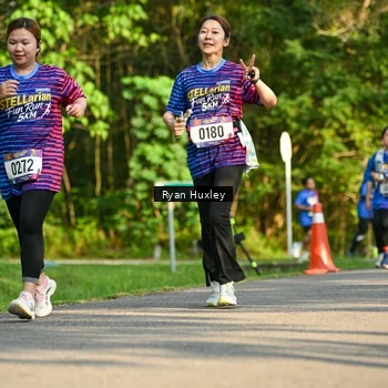 Runner Photo 8019043