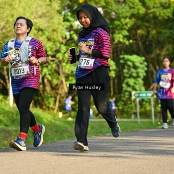 Runner Photo 8019056