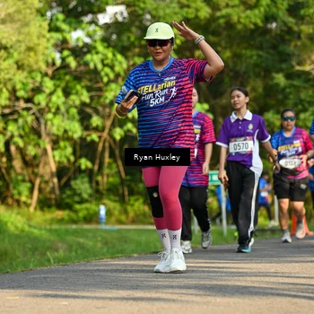 Runner Photo 8019094
