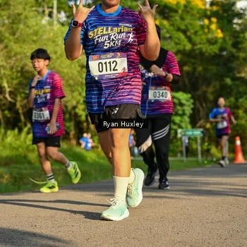 Runner Photo 8019111
