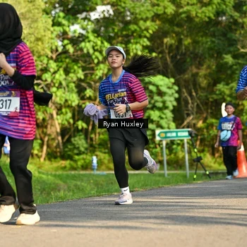 Runner Photo 8019231