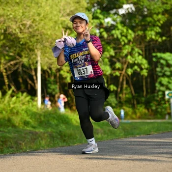 Runner Photo 8019244