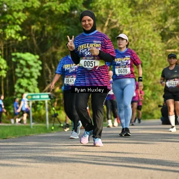 Runner Photo 8019320