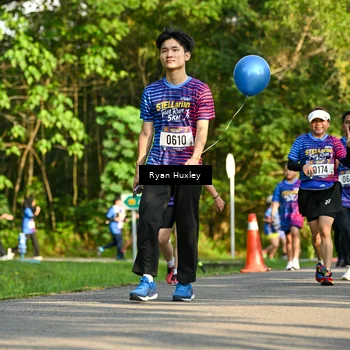 Runner Photo 8019368