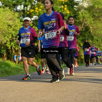 Runner Photo 8019379