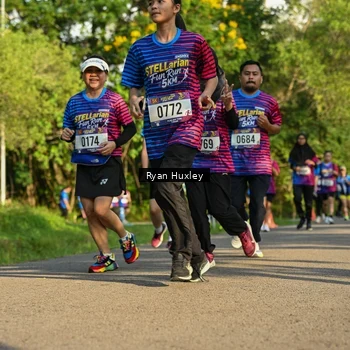 Runner Photo 8019381