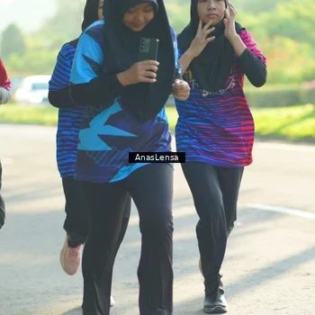 Runner Photo 8019398
