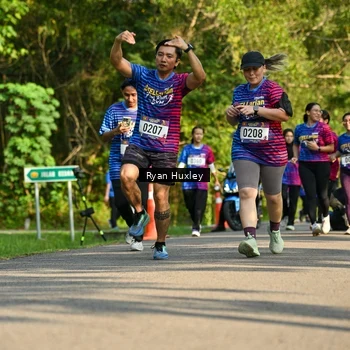 Runner Photo 8019701