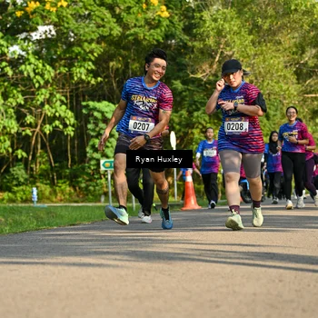 Runner Photo 8019736