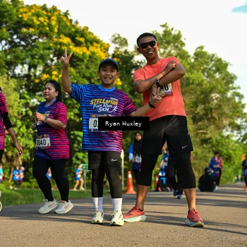 Runner Photo 8019808