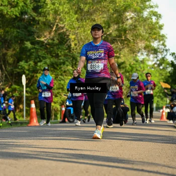 Runner Photo 8019895