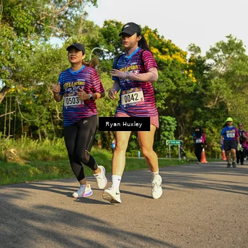 Runner Photo 8020011