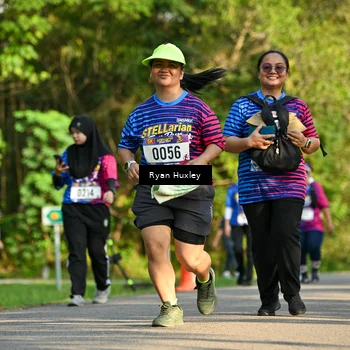 Runner Photo 8020022