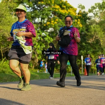 Runner Photo 8020032