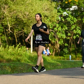 Runner Photo 8020082