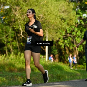 Runner Photo 8020084
