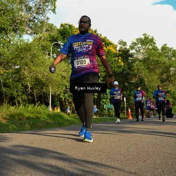Runner Photo 8020096