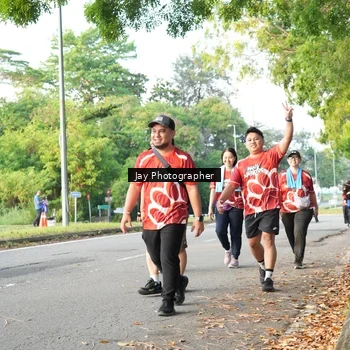 Runner Photo 8020101