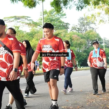 Runner Photo 8020102