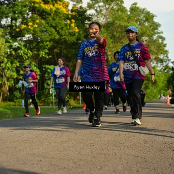 Runner Photo 8020199
