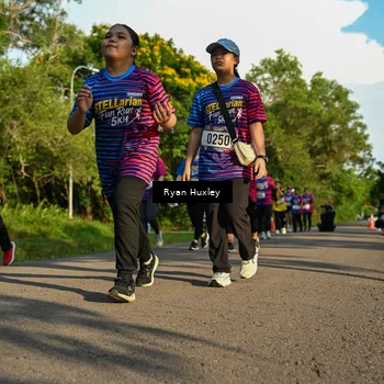 Runner Photo 8020208
