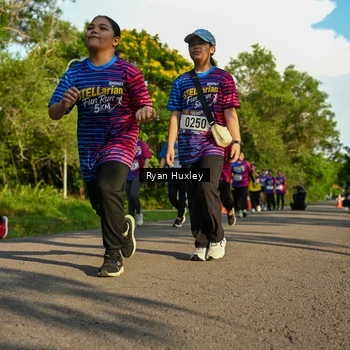 Runner Photo 8020221