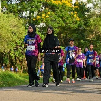 Runner Photo 8020401