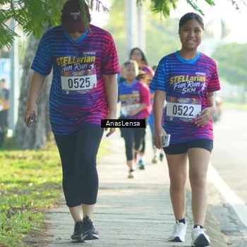 Runner Photo 8020404
