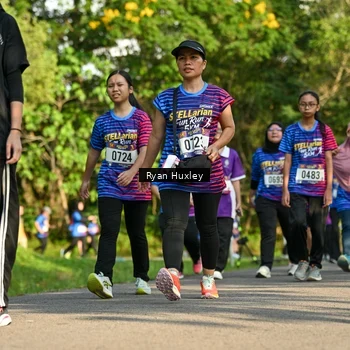 Runner Photo 8020405