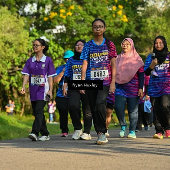 Runner Photo 8020418