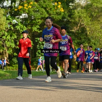 Runner Photo 8020444