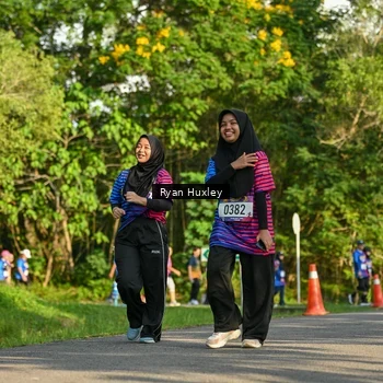 Runner Photo 8020544