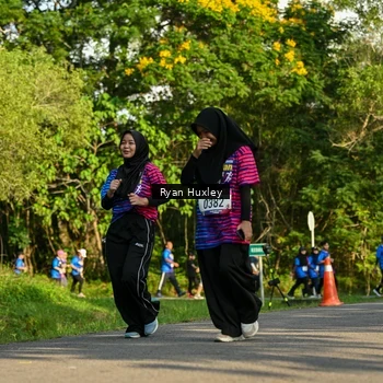Runner Photo 8020554