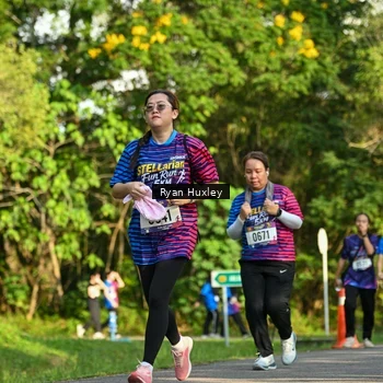 Runner Photo 8020575