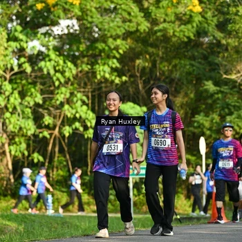 Runner Photo 8020591