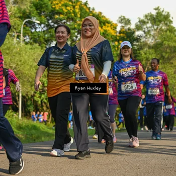 Runner Photo 8020640