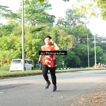 Runner Photo 8020713