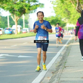 Runner Photo 8020847