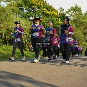 Runner Photo 8020874