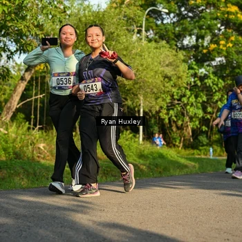 Runner Photo 8021003