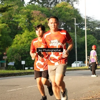 Runner Photo 8021025