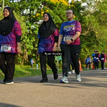 Runner Photo 8021030