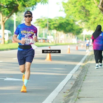 Runner Photo 8021056