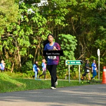 Runner Photo 8021121