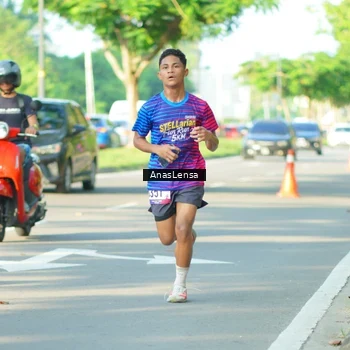Runner Photo 8021331