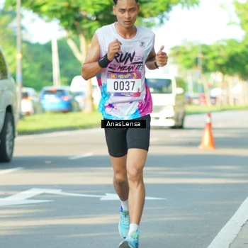 Runner Photo 8021650