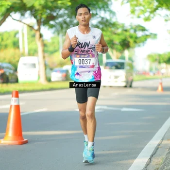 Runner Photo 8021671