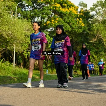 Runner Photo 8021695