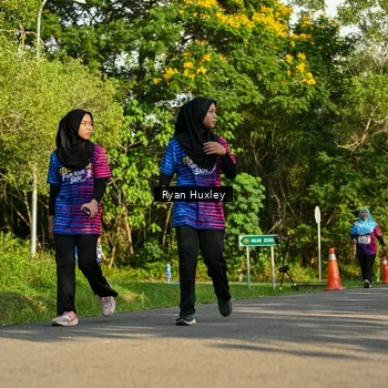 Runner Photo 8021703