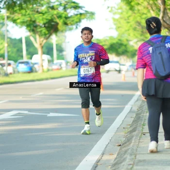 Runner Photo 8021731